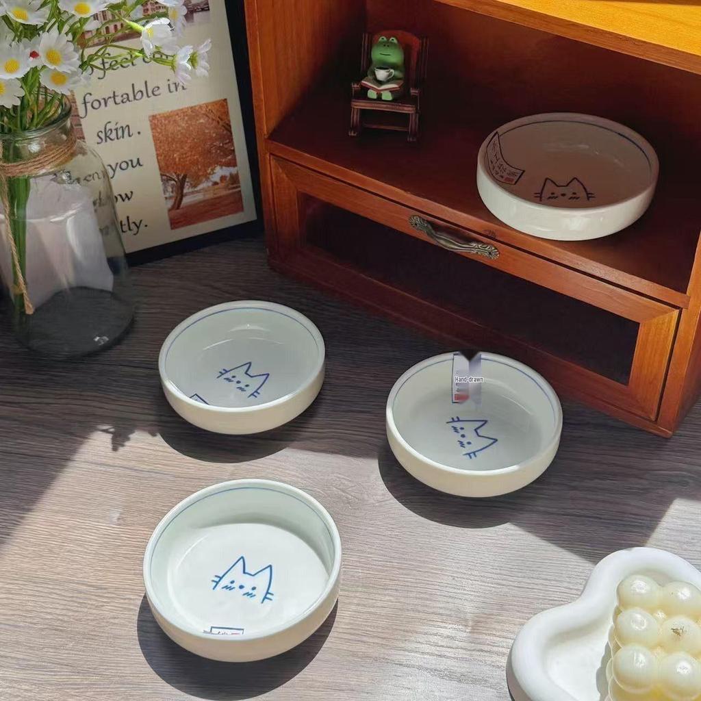 Cute Anti-Knock Ceramic Cat Bowl – Easy-to-Clean Water and Food Bowl with Anti-Black Coating for Pets