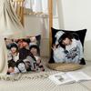 Federa Cuscino Cantante Tom Kaulitz Copricuscino Decorazione per la Casa Adatto per Camera da Letto Auto Ufficio Divano