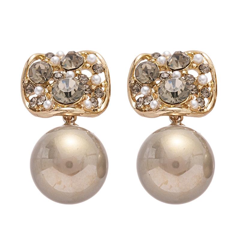 Retro Luxury Diamond-Inlaid Pearl Geometric Silver Earrings for Women