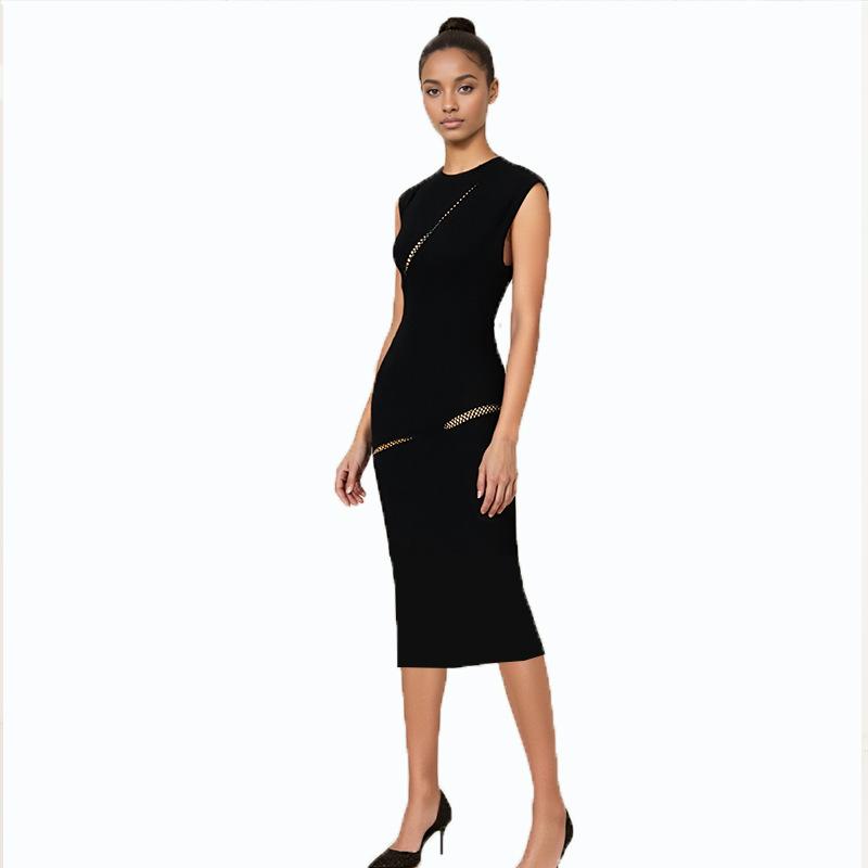 Elegant Black Hollow-Out Shoulder Bodycon Dress