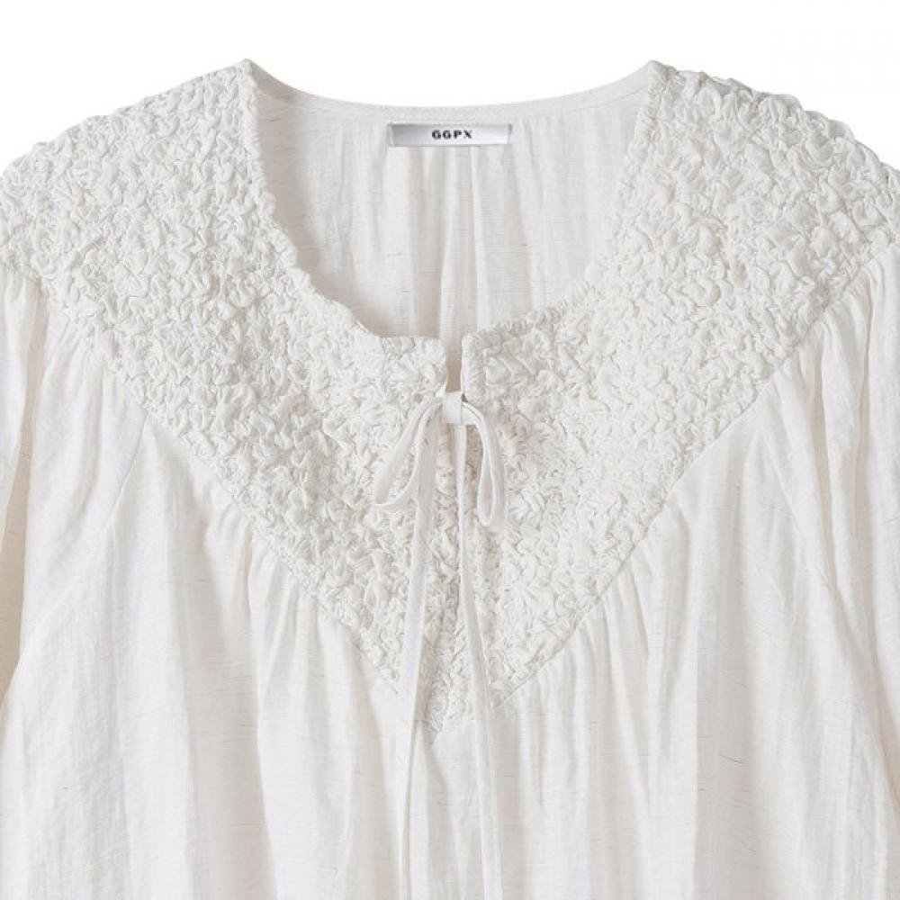 GGPX New York Embossed Ribbon Neck Blouse  Gq3sh047f 
