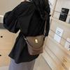 Trendige Damen-Beuteltasche Stilvolle Retro-Umhängetasche Für den täglichen Gebrauch in Schwarz Beige Kaffee Khaki