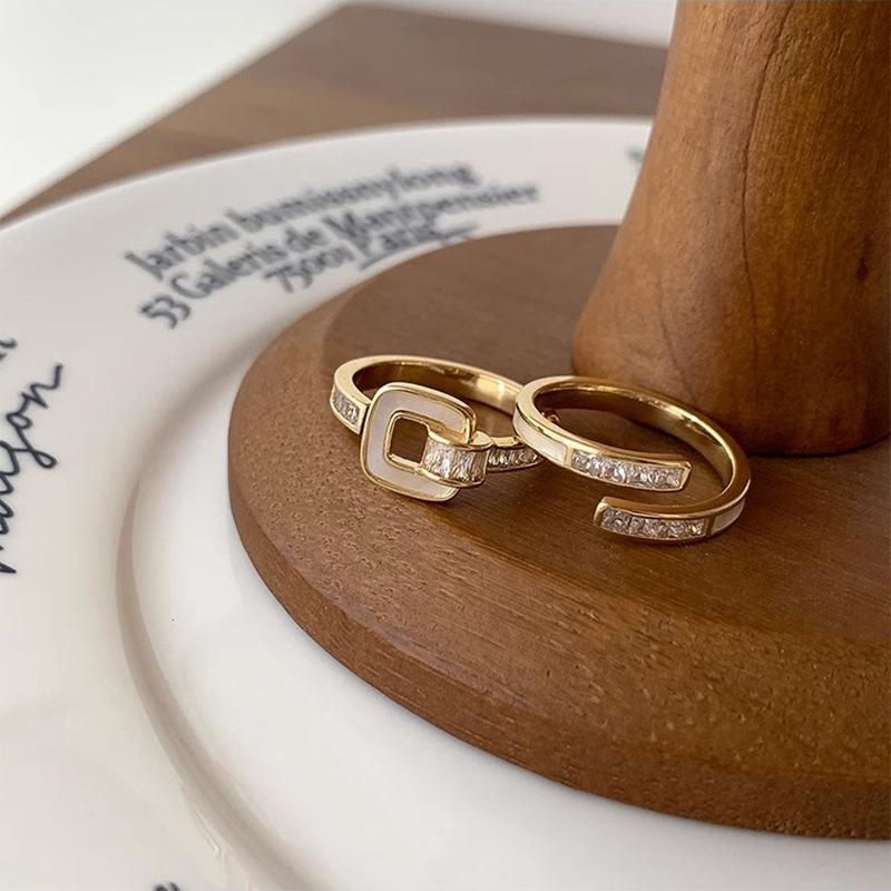 1 st Temperament Fritillary Rhinestones Ringar för kvinnor Par Jubileum Bröllopsfest Smycken Tillbehör Present