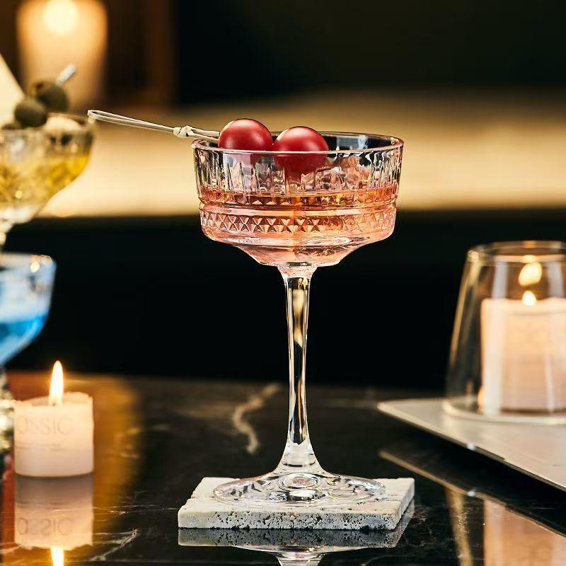 European Classical High-Stemmed Martini Glass - Artistic Cocktail & Wine Glass for Bars