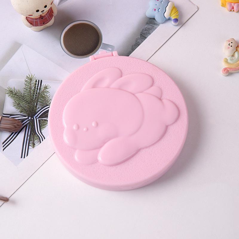 

Creative Jade Rabbit Compact Makeup Mirror and Comb Set - Portable, Folding, All-in-One. рожевий
