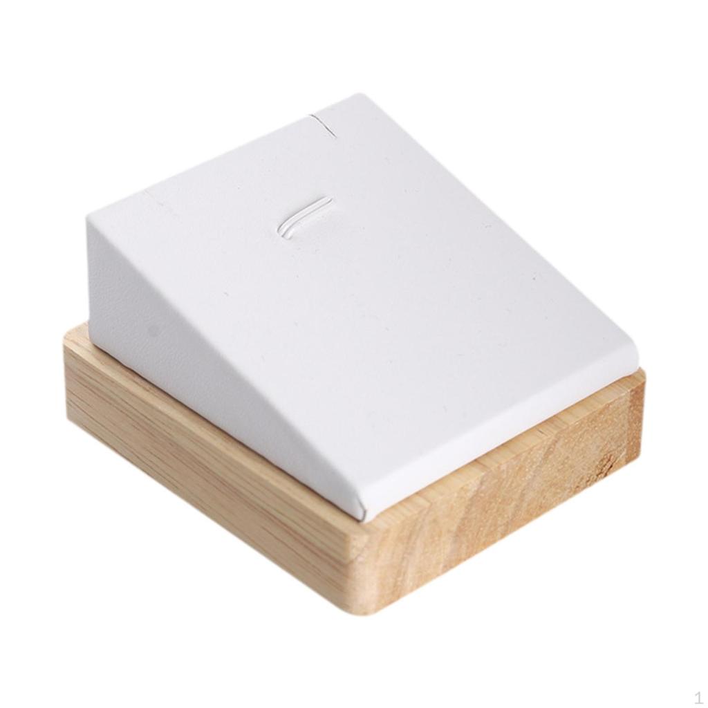 Schicker Holz-Halsketten-Organizer für die elegante Schmuckaufbewahrung