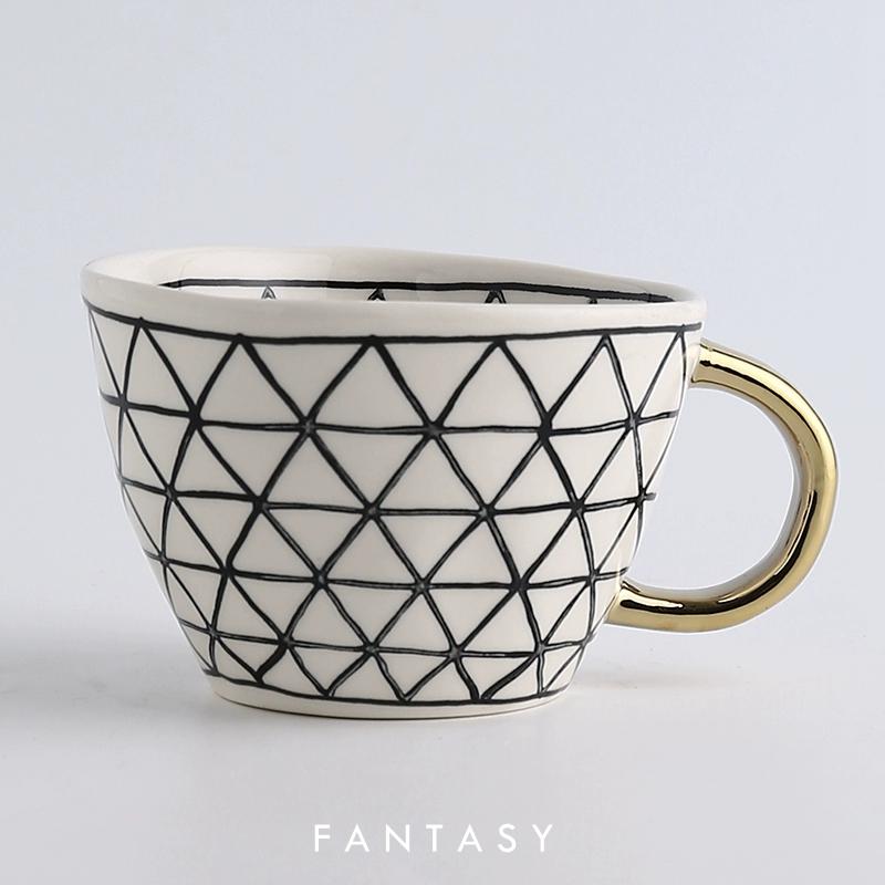 Позолоченная чашка для воды вмещает кружку — фото 9