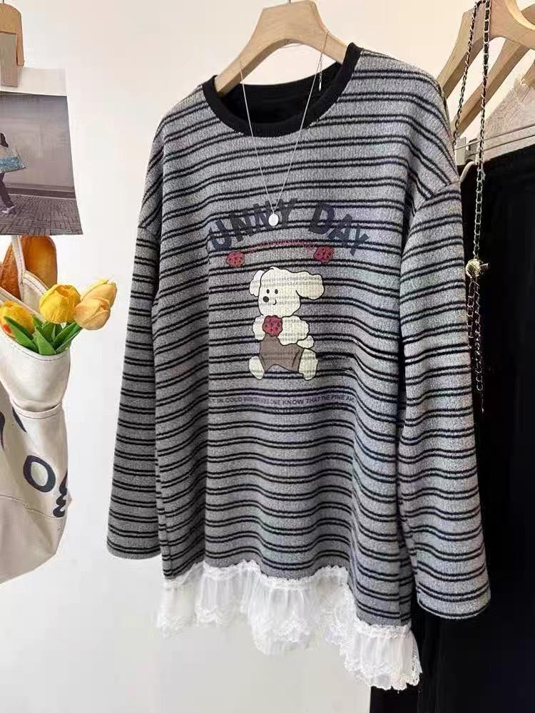 

Женская полосатая футболка с кружевной отделкой по низу большого размера с мультяшным принтом - Осень/Зима M