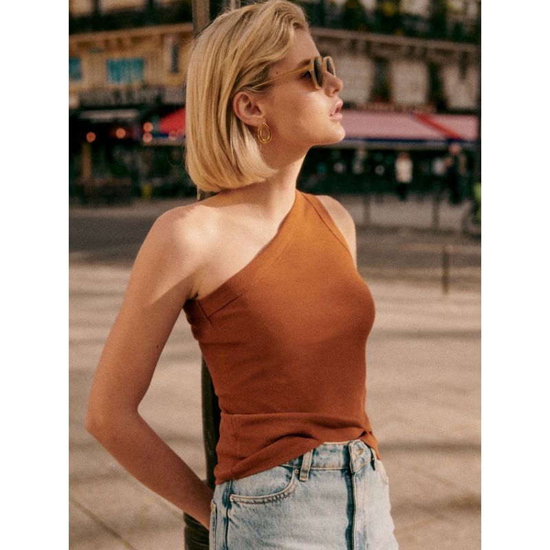 2025 Summer High Density Fashionable One Shoulder Strapless Sloping Shoulder Design One Shoulder Paperman Flab Hiding Knitting Stretch Vest for Women