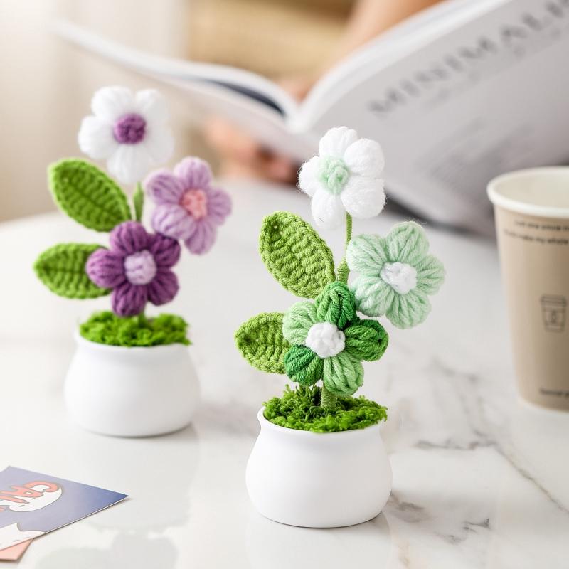 Crochet Potted Plants Flower Handmade Forget-Me-Not Wovening Flower Office Desktop Ornaments Car Automotive Interior Gifts