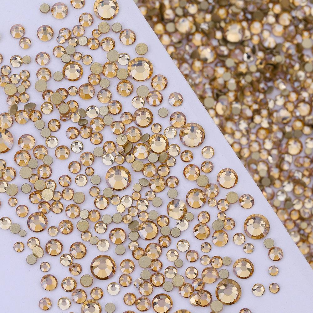 Pujiang Nail Art Strass Goldener Boden Gemischte Größe Flachboden Diamant Ungefähr 1440 Glas Aufkleber Diamanten Farbige Kleine Runde Diamanten