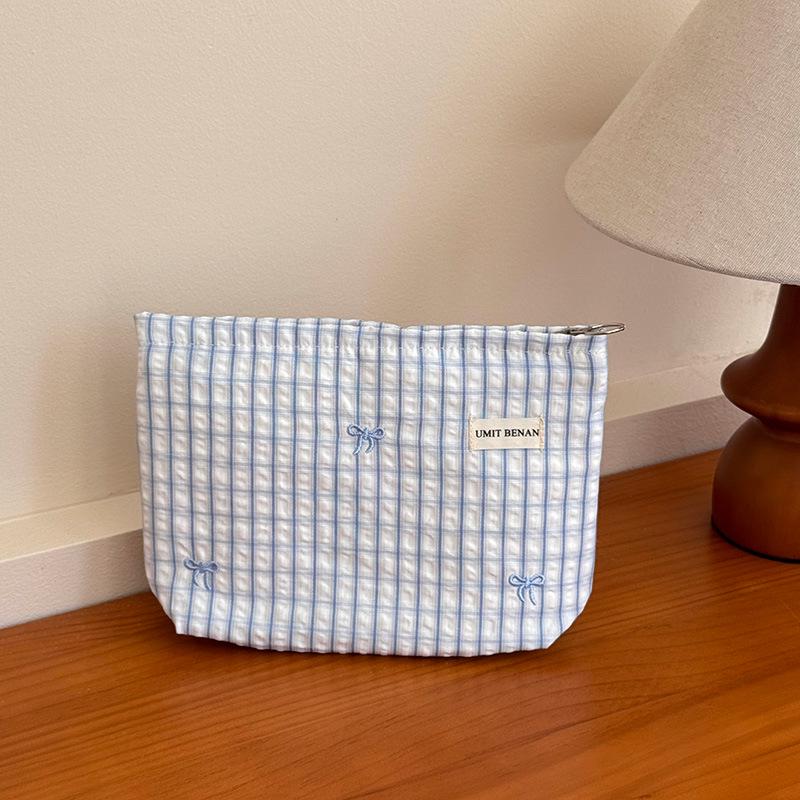 Fresh Style Large Makeup & Skincare Travel Bag
