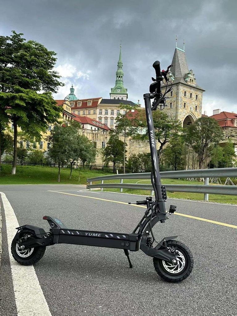 YUME HAWK Electric Scooter 10x3.15" Tubeless All-terrain Tire 1200W*2 Motor 60V 22.5Ah Battery 43mph Max Speed 43miles Max Range