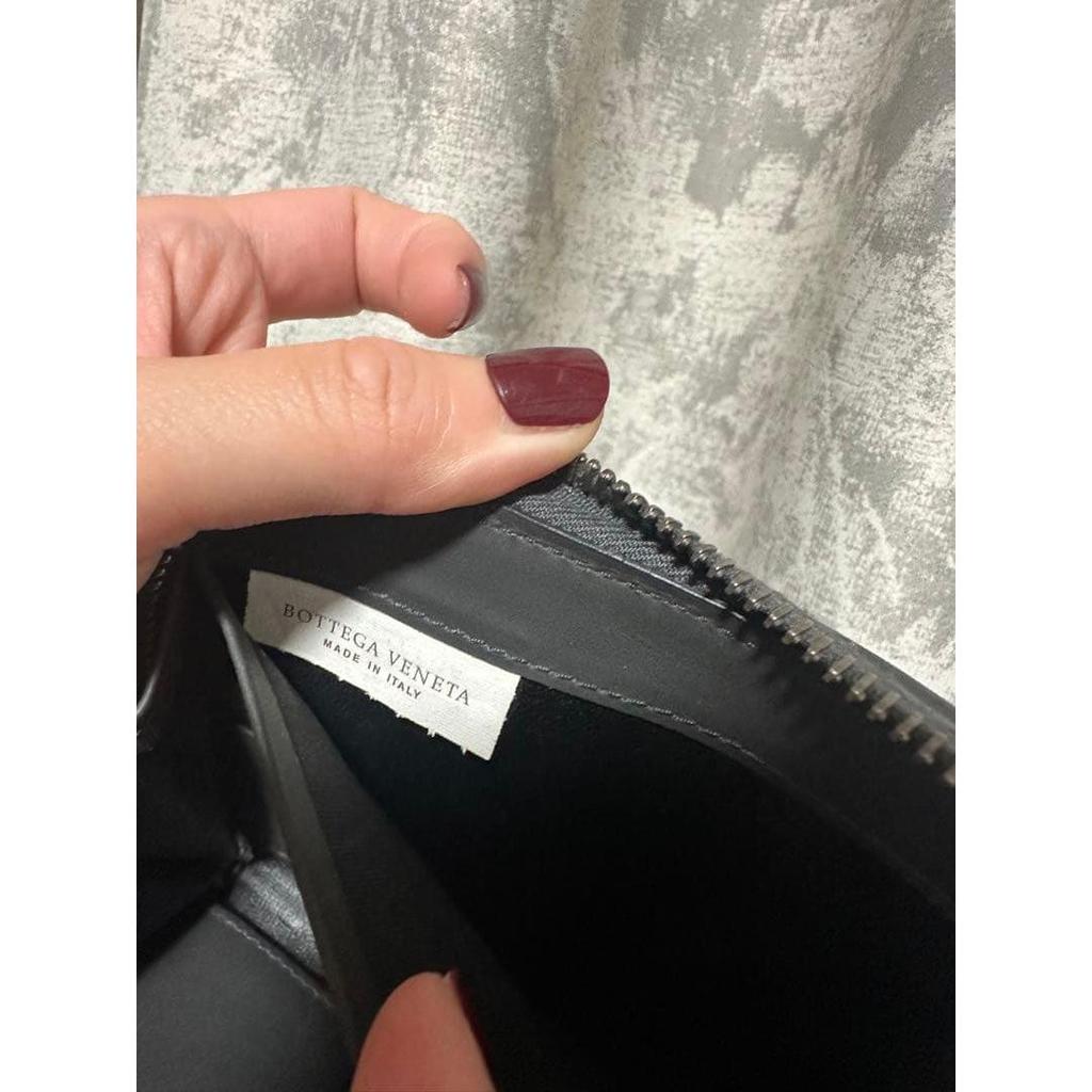 Used Bottega Veneta Intrecciato Round Zip Long Wallet - Excellent Condition