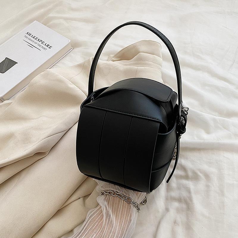 Internet Celebrity Niche Design Small Bag Summer New Trendy Versatile Chain Crossbody Bag High-end Handbag