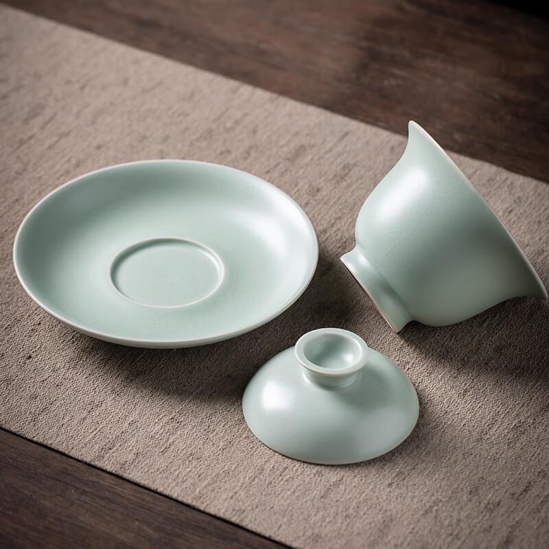 Ru Ware Ceramic Gaiwan Tea Set with Hand-Painted Blue Lines