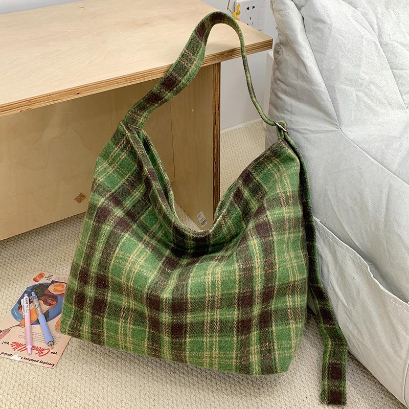 

Woolen plaid messenger bag Women s leisure commuter portable tote bag Student class versatile shoulder bag One size