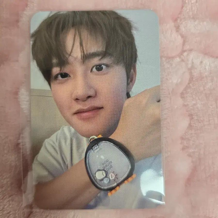 Do Kyung-soo D.O.light stick strap photocard