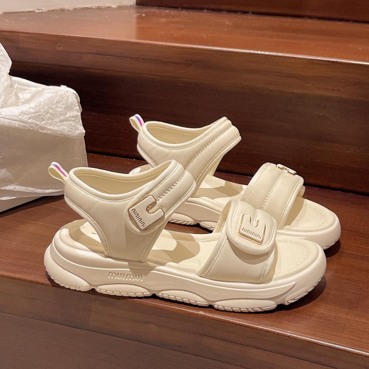 

Thick-soled shit-stepping sandals women s 2025 summer new versatile Velcro outer wear non-slip Roman beach muffin shoes 35