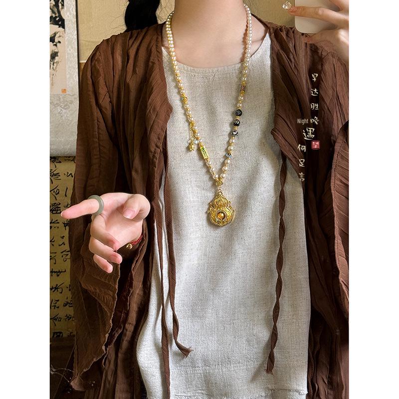 

Rotatable Gourd Pendant Necklace with Diamonds & Imitation Pearls - Chinese-Inspired Women s Accessory