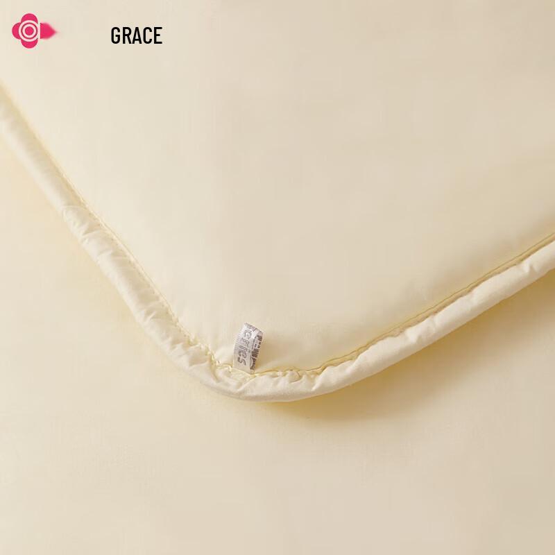 Grace All-Season Soft Feel Quilt