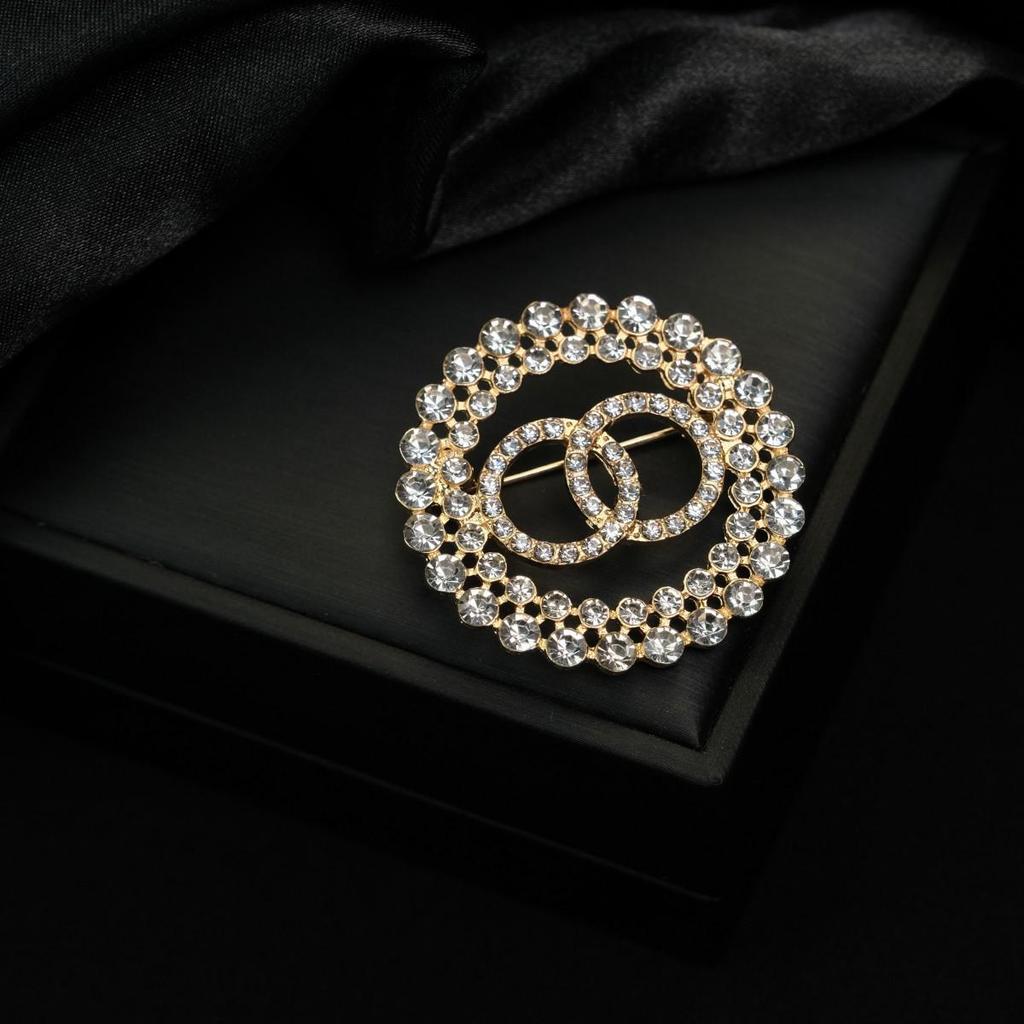 Gold & Diamond Vintage Butterfly Brooch - Versatile Women's Pin Jewelry