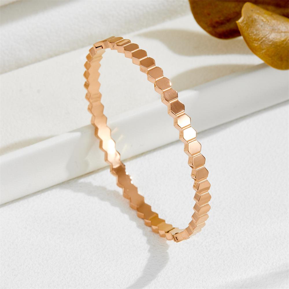 2026 Diamond-encrusted Rhombus Niche Design Bracelet for Women, Light Luxury, Simple and High-end Ins Wind Bracelet