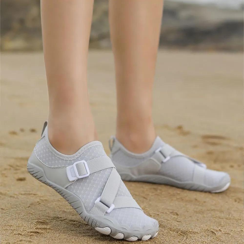 Outdoor Water Shoes Quick Drying Beach Shoes for Men and Women Lightweight Non Slip Aqua Socks for Swimming and Hiking