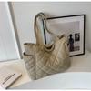 Tote bag new large-capacity autumn and winter versatile diamond casual and lightweight shoulder handbag