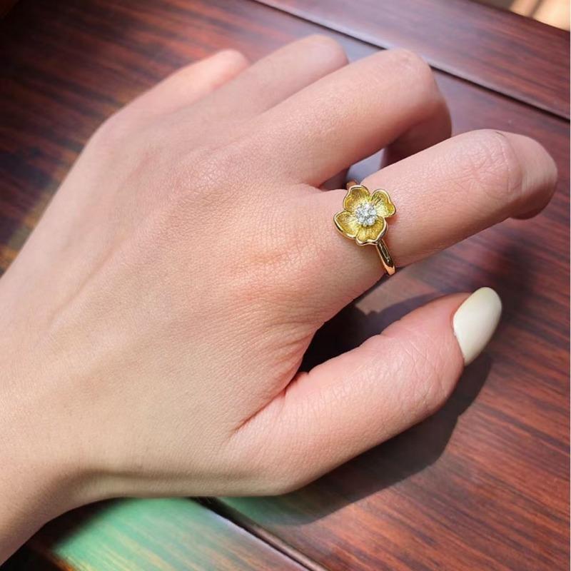 Classic Charms Chinese Style Inlaid Diamond Brushed Small Flowers Ring Retro Light Luxury Rings for Women Wedding Jewelry