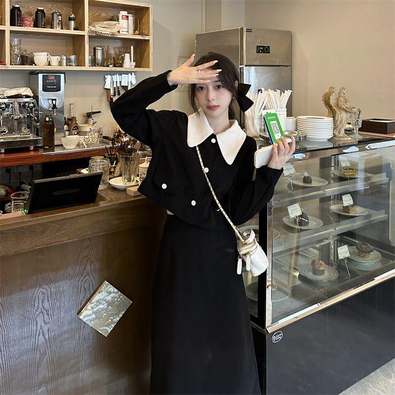 French Chic Corduroy Two-Piece Set: Doll Collar Jacket & Mid-Length Skirt for Autumn/Winter