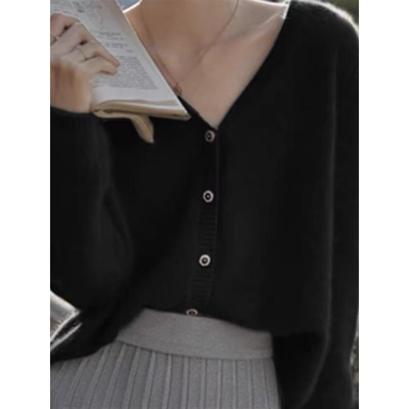 Autumn and winter new v-neck sweater cardigan women's coat lazy wind with loose soft waxy knitted sweater