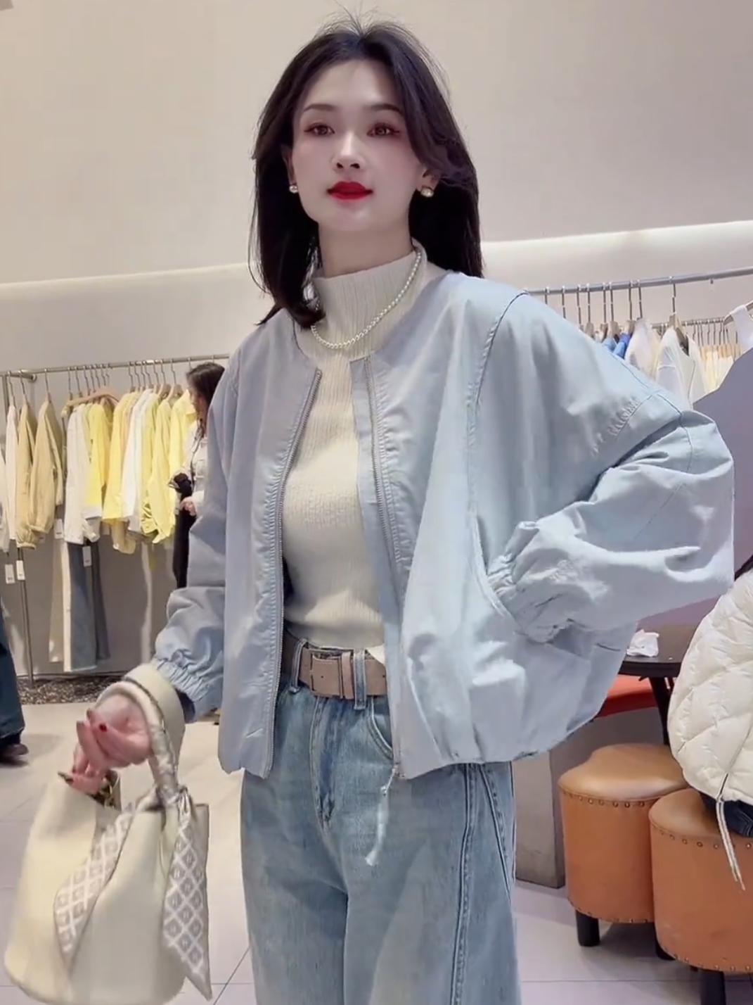 

Женская стильная повседневная бейсбольная куртка на весну 2025 года - легкая и универсальная Extra Large синий