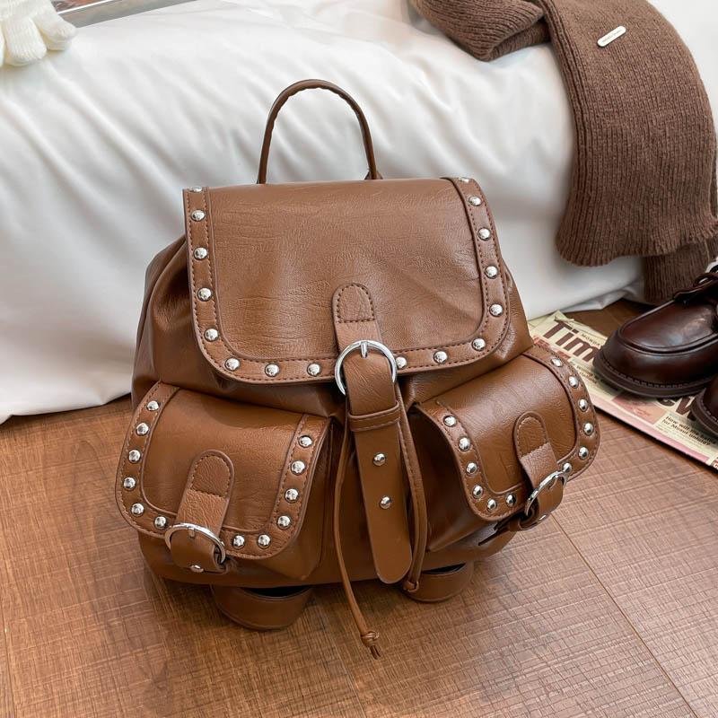 Studded Leather Backpack Women's Fashionable Vintage Style Bag with Adjustable Straps and Multiple Pockets