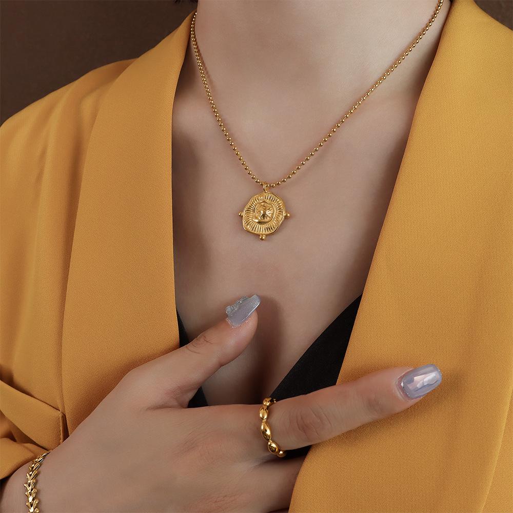 European Style Geometric Pendant Necklace for Women, 18K Gold-Plated Titanium Steel, Simple and Elegant Design.