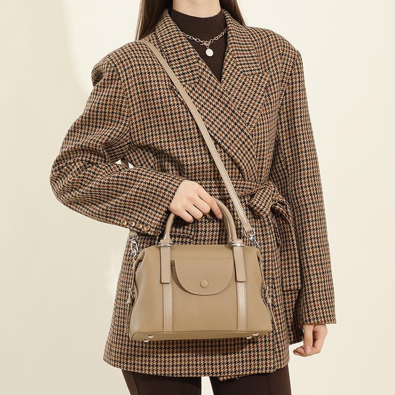 Handbag Leather Female Foreskin Handbag Everything Stylish Shoulder Bag Crossbody Bag Commuter Bag