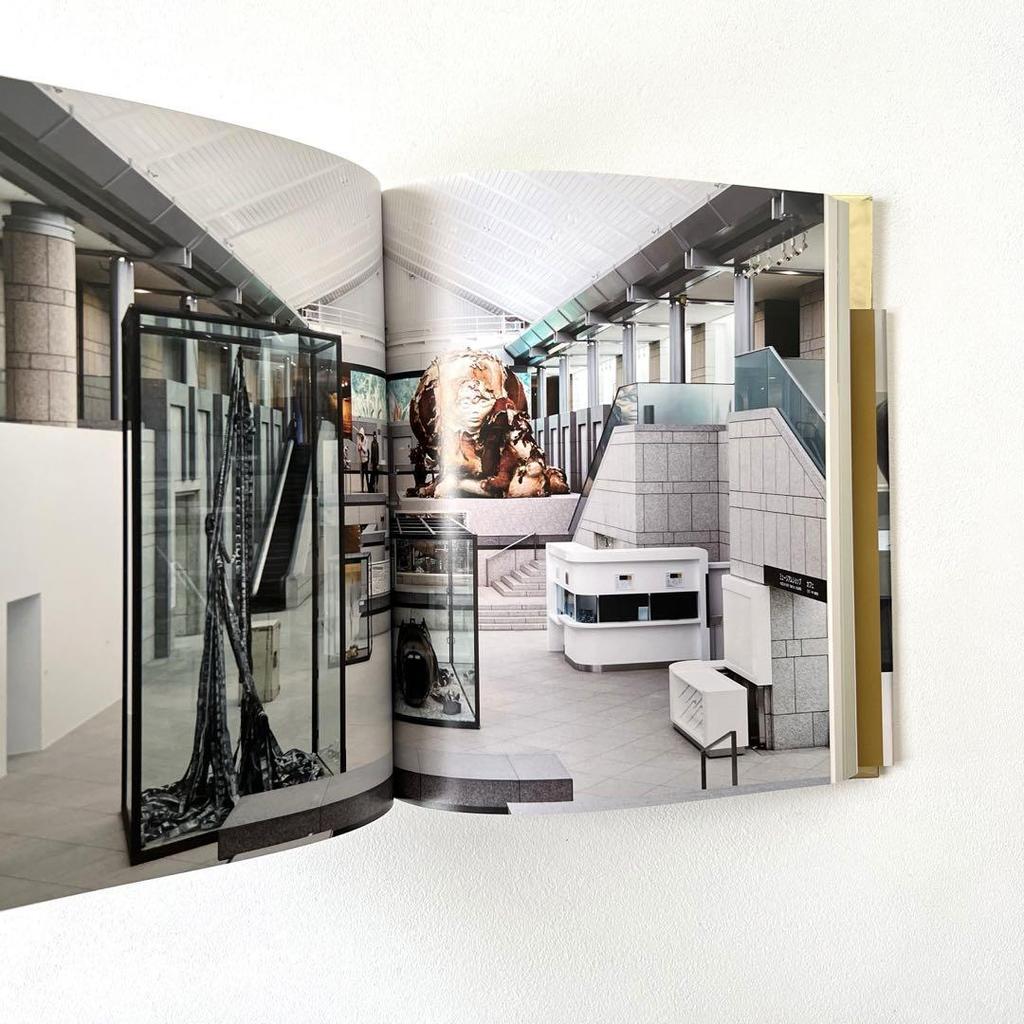 [USED] Takashi Murakami's Superflat Collection