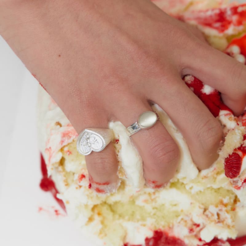 fillow trumpet baby cupid ring
