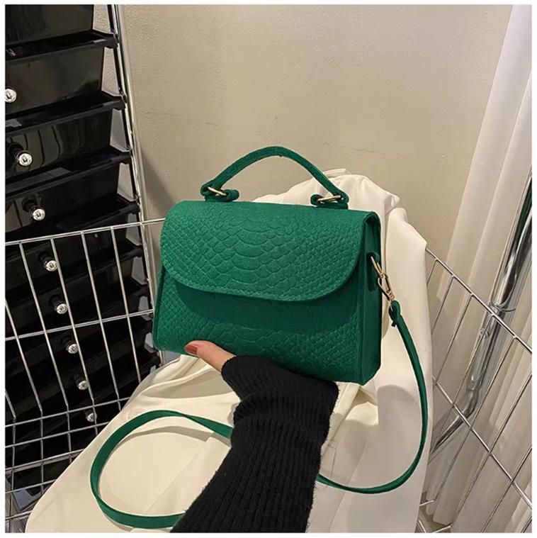 Women's Felt Shoulder Bag Ladies Handbags Luxury Designer 2026 New Fashion Alligator Pattern Square Crossbody Bag Messenger Bag