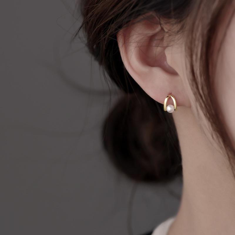 

925 Silver Hollow Out Pearl Stud Earrings Women Light Luxury Temperament Wedding Party Jewelry Gift серебряный
