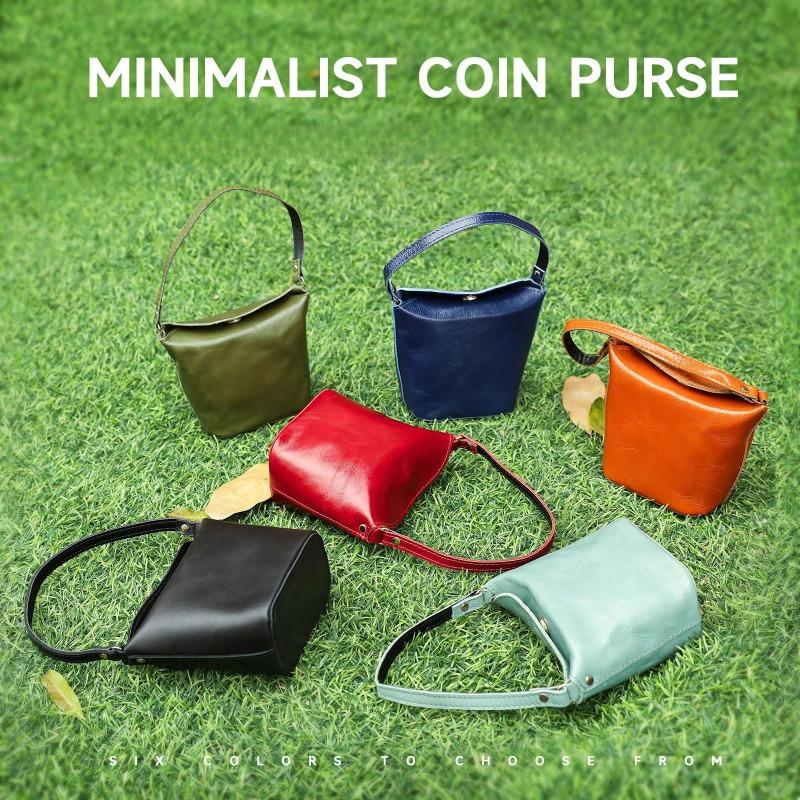 Torebka do ręki z prawdziwej skóry, wykonana z licowej skóry bydlęcej, emanuje wysokiej klasy i niszowym charakterem.