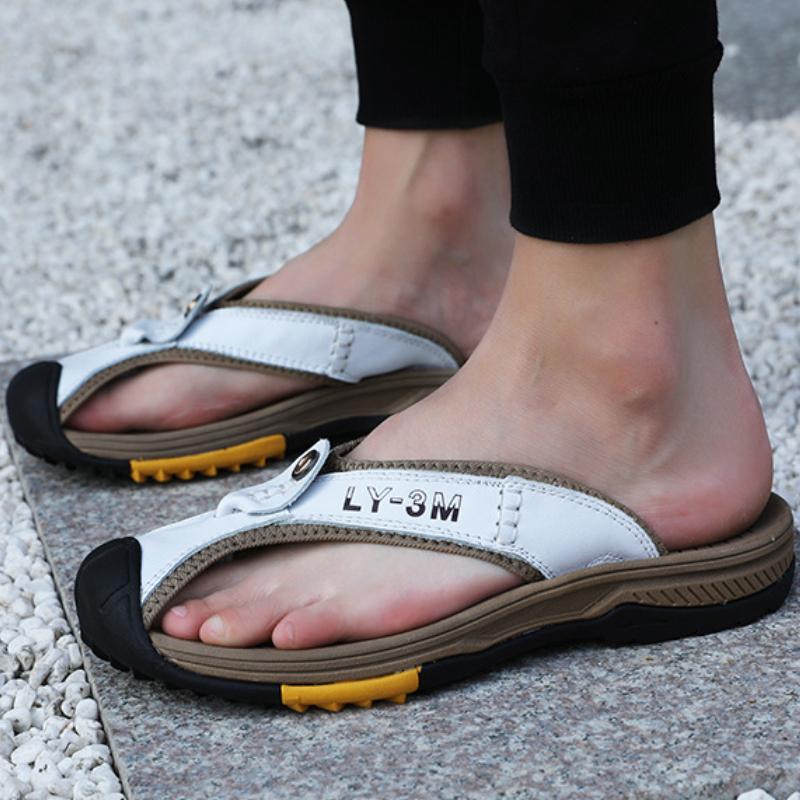 Men Flip Flops High Quality Genuine Cow Leather Slippers Mens Massage Slippers Outdoor Casual Beach Slippers Pinch-Toe Sandalias