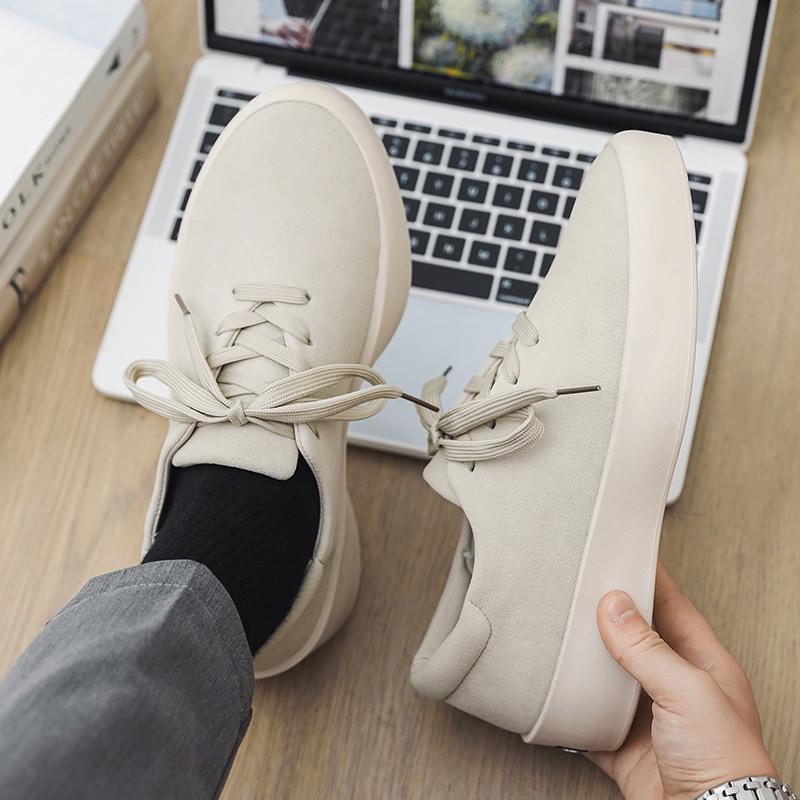 Fashion 2025 New Men's Suede Casual Shoe Comfortable Lace -Up Soft -Soled Walking Shoe Anti-Slip And Wear-Resistant Trendy Driving Shoes