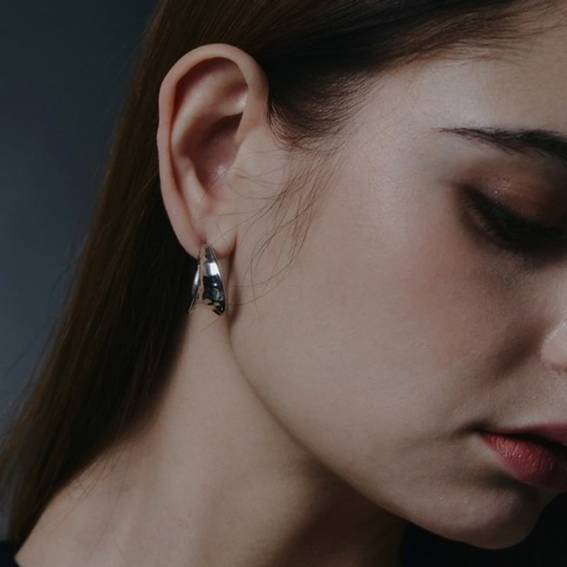 

aphrose bumpy bold earrings silver