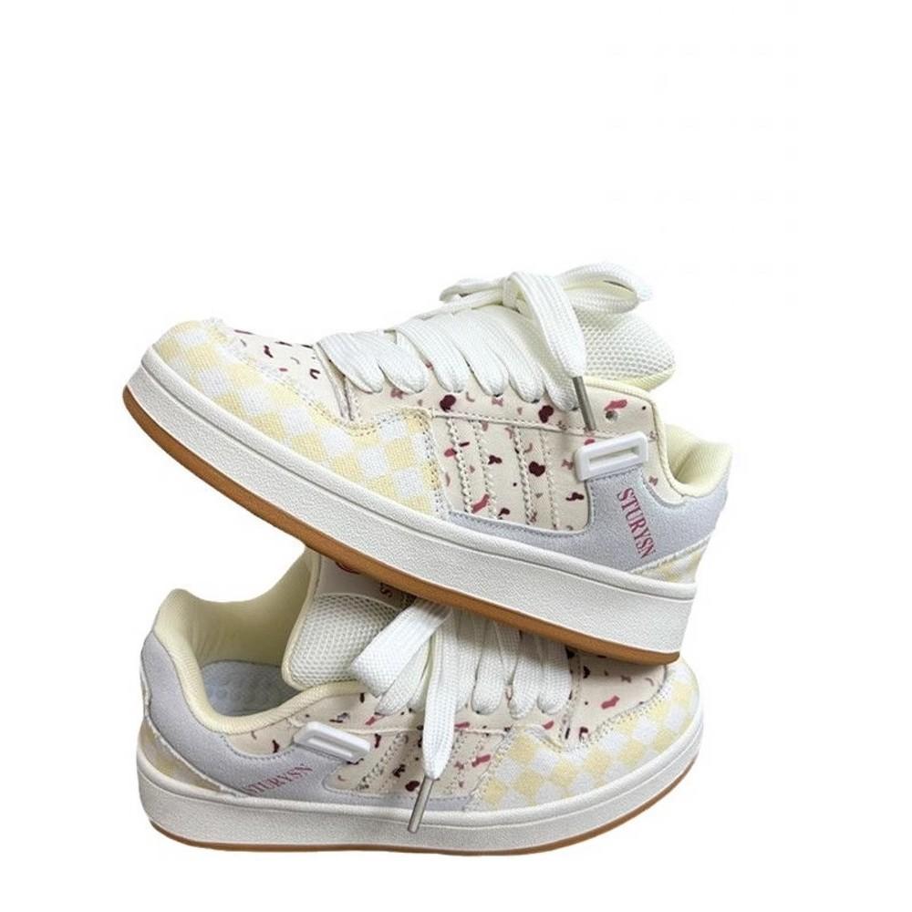Cranberry Color Matching Platform Bread Shoes Women's Cute Versatile Casual Board Shoes New Little White Shoes