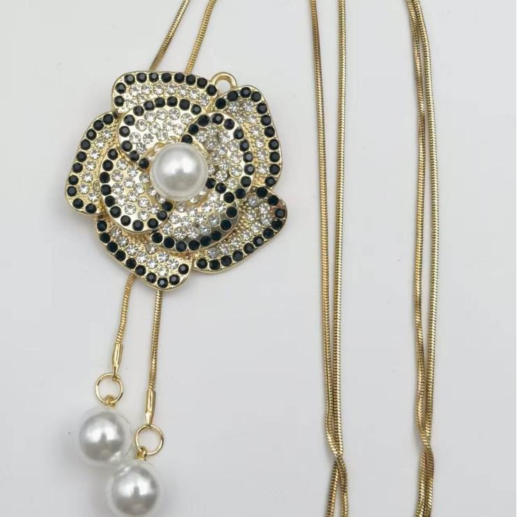 Pearl Pendant Long Sweater Necklace - Elegant Autumn/Winter Fashion Accessory