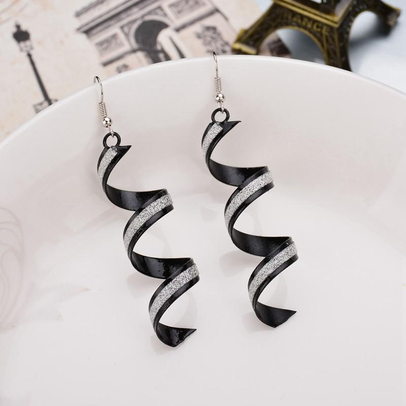 Frosted Geometric Leaf Tassel Earrings - Creative Hollow Round Design