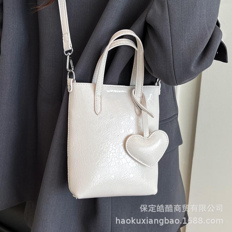 High-end Small Bag Women's 2025 New Fashion Versatile Messenger Bag Summer Popular Handbag Bucket Bag