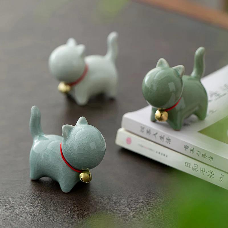 1pc Creative Ceramics Cute Kitten Ornament Animal Micro Landscape Tea Pet Indoor Desktop Ornaments Tea Set Accessories Tea Play