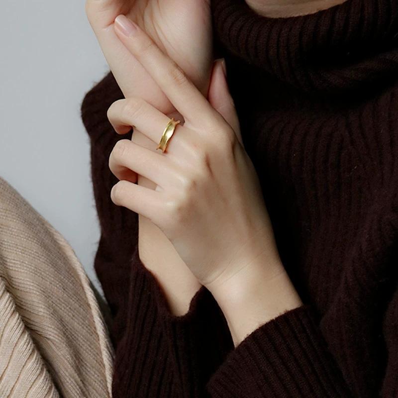 

1pc Simple Classic Rings for Women Couples Minimalist New Fashion Simple Daily Party Jewelry Gifts Prevent Allergy 6cm золотий